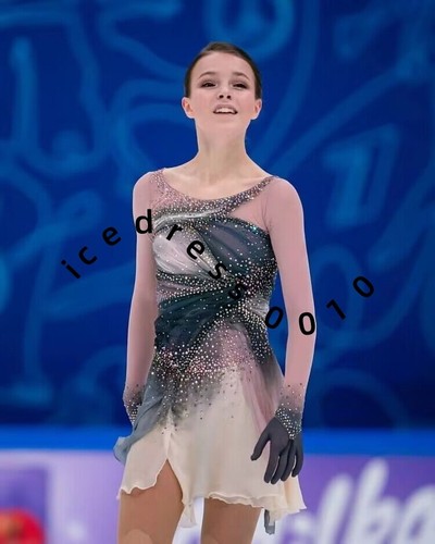 Excellent ice skating - ice,